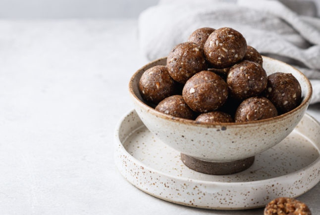 Illustration de Energy balls coco choco