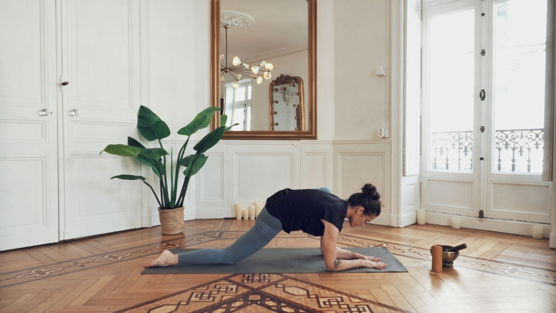 Vignette vidéo Créer espace et souplesse dans le bas du corps