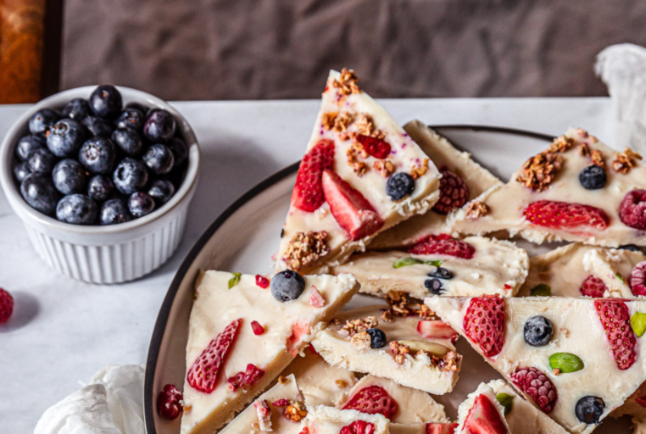 Illustration de Barre glacée au yaourt & aux fruits